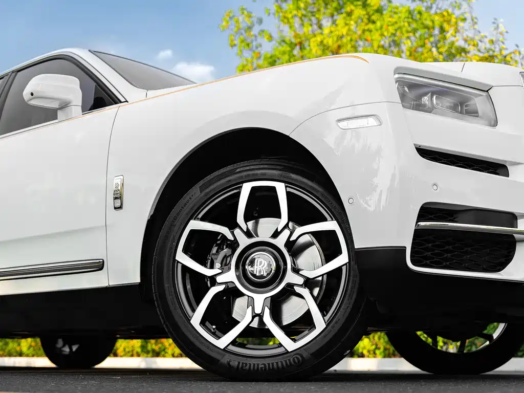 ROLLS-ROYCE CULLINAN