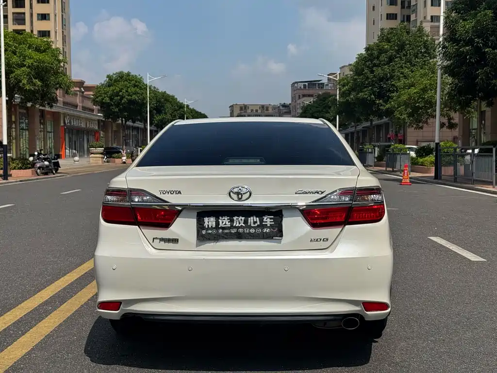 Toyota Camry — миниатюра 7