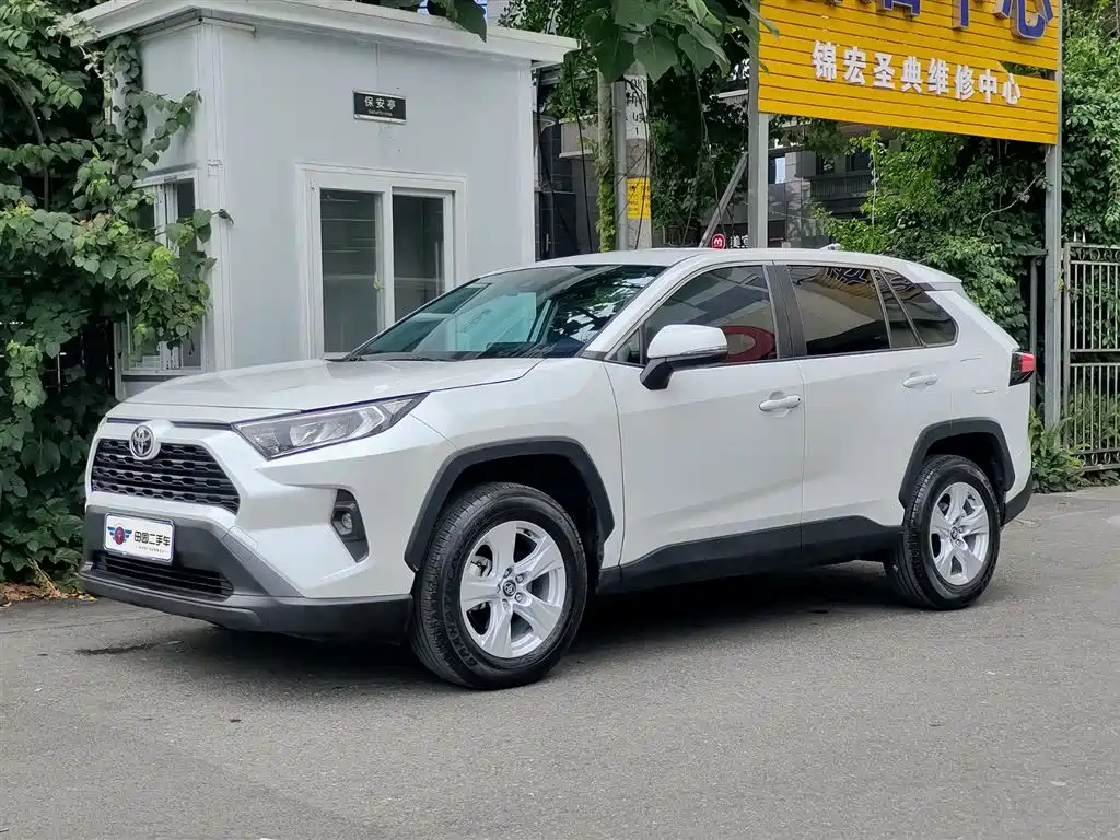 Toyota RAV4 2024