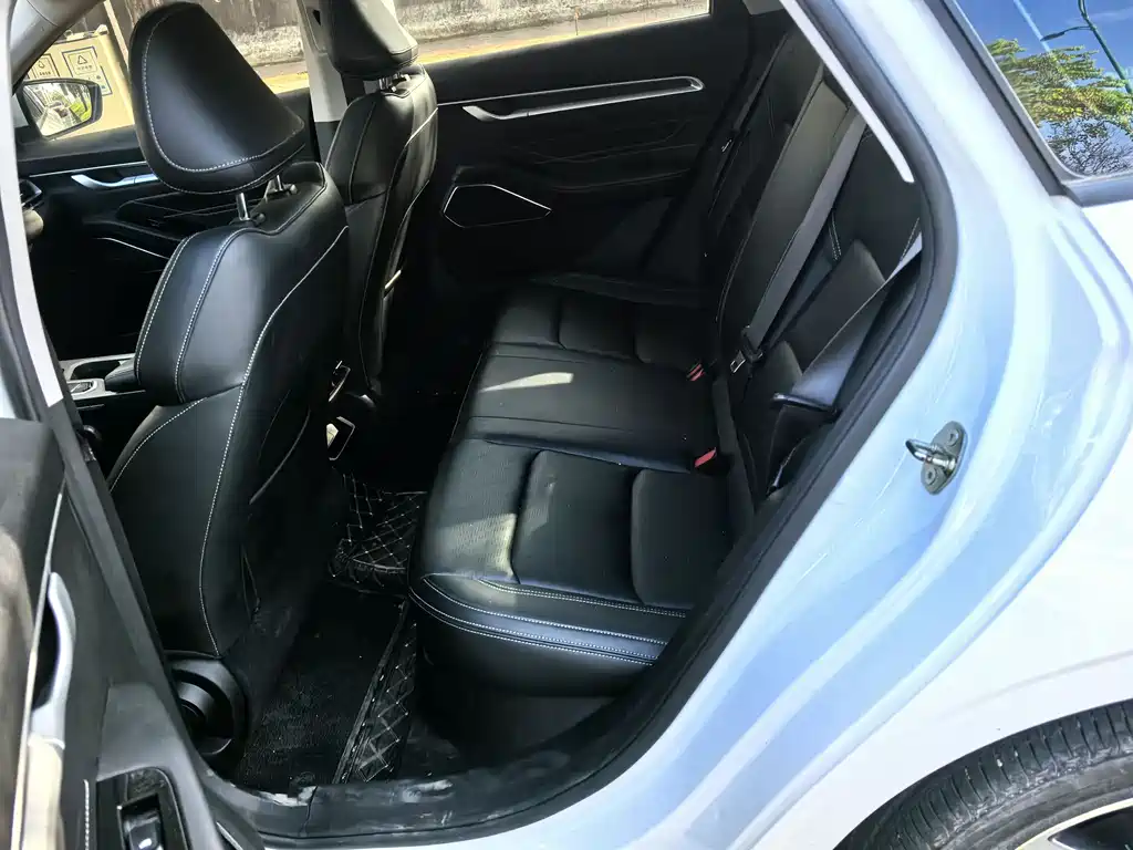 Geely Emgrand 2022 4 1.5L CVT Elite