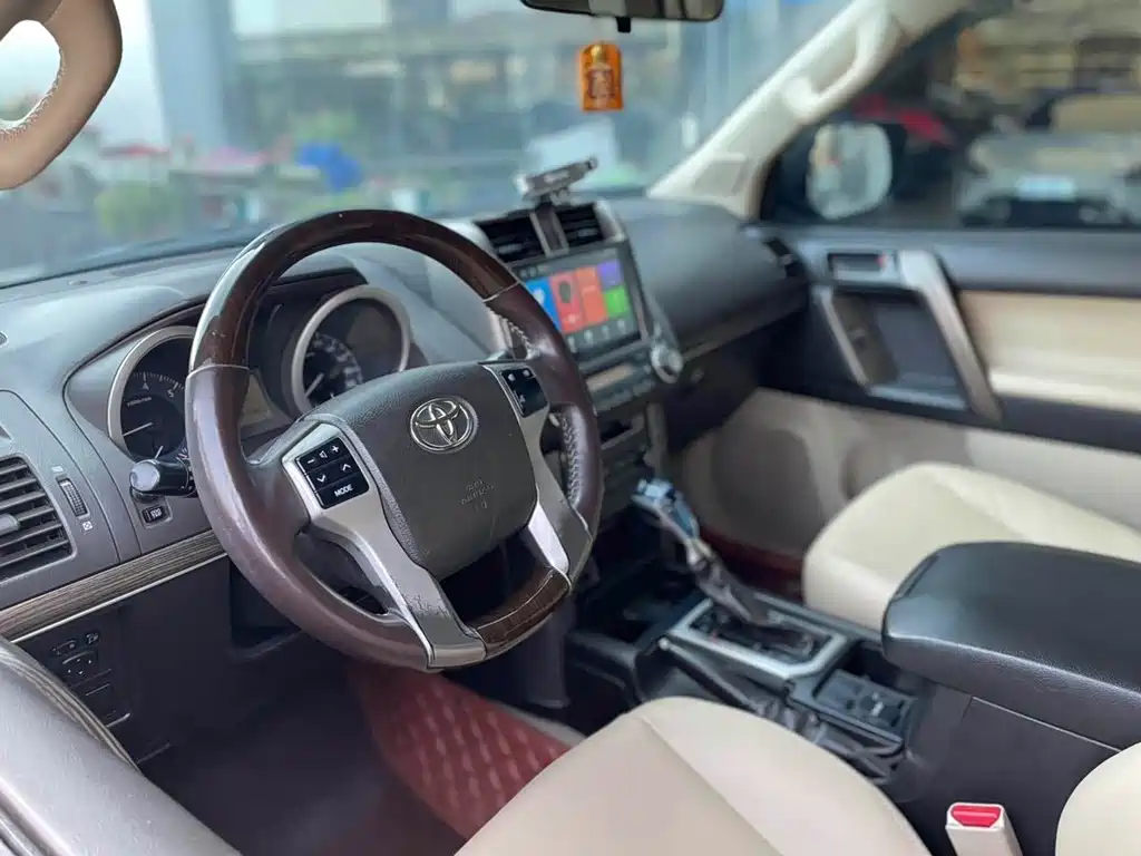 Toyota Prado (Import) — миниатюра 7
