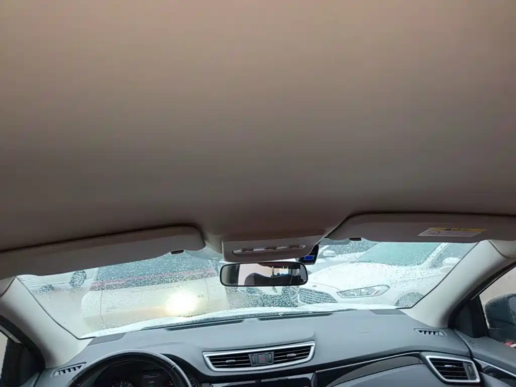 Nissan Qashqai — миниатюра 18