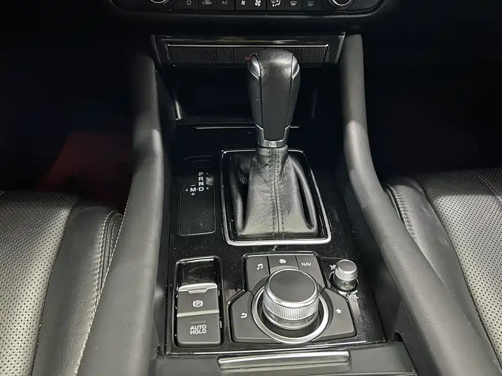 Mazda Atenza 2020 2.0L Luxury