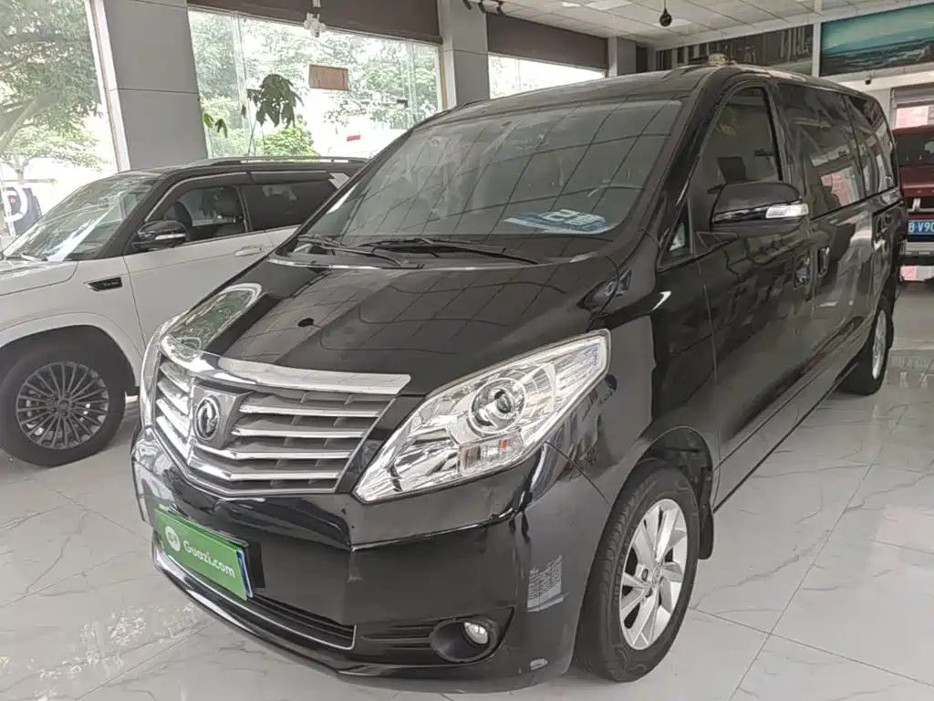 Dongfeng Lingzhi Plus 2021 2.0L Manual Luxury Type 7 seats