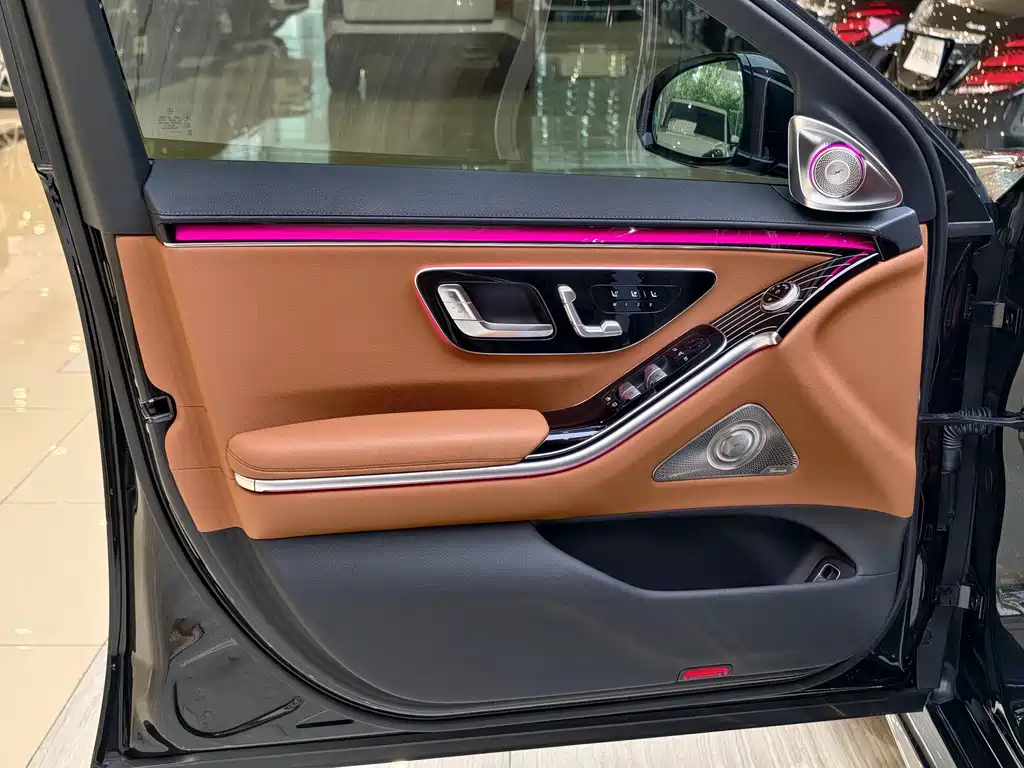 Mercedes-Benz S-Class — миниатюра 4