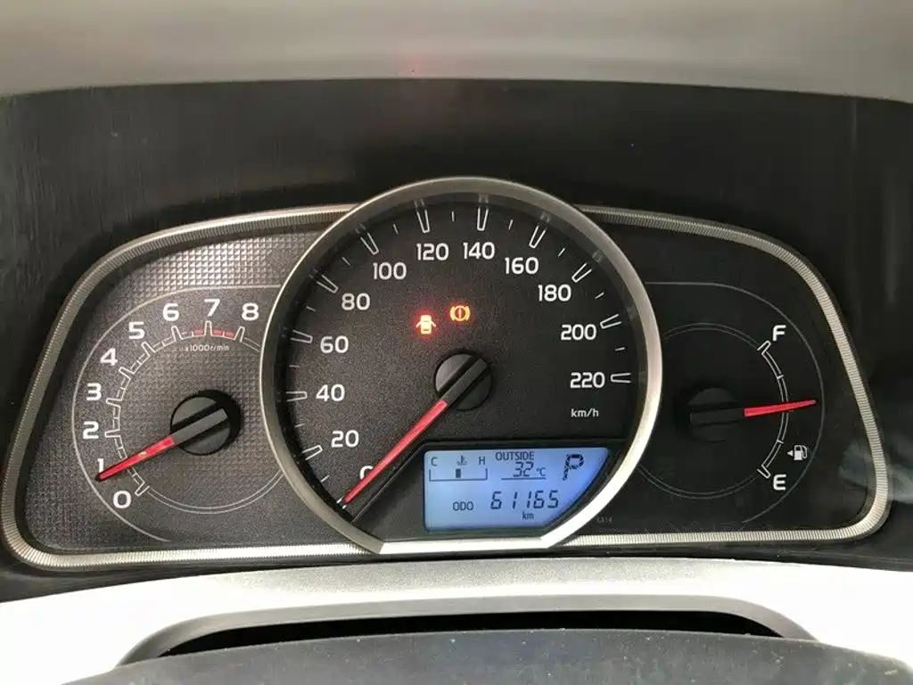 Toyota RAV4 — миниатюра 6