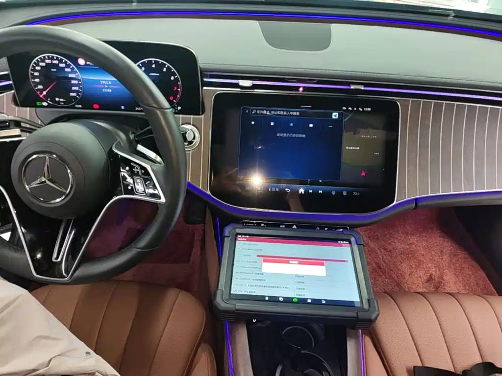 Mercedes-Benz E-Class — миниатюра 10