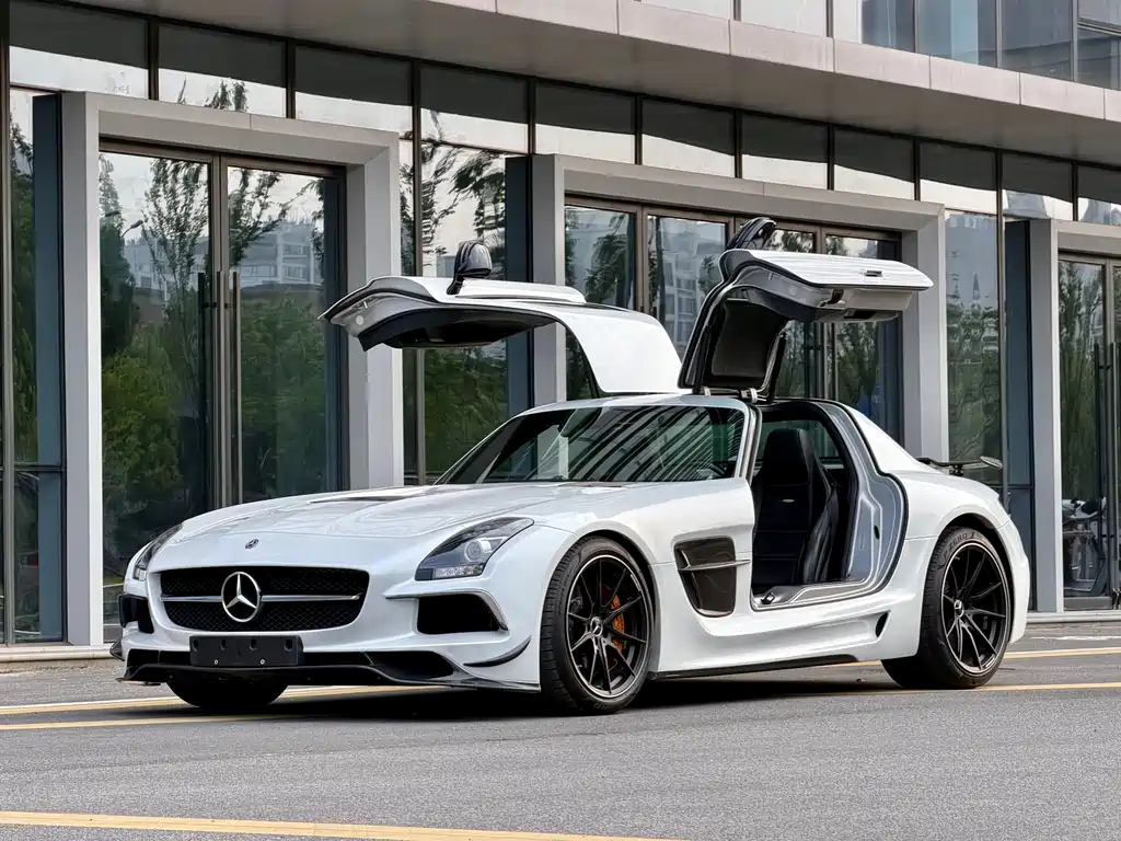 Купить Mercedes-Benz SLS AMG