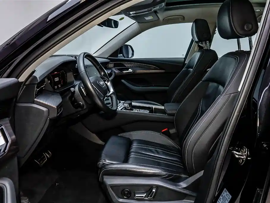 Audi Q6 2024 40 TFSI quattro 7 мест