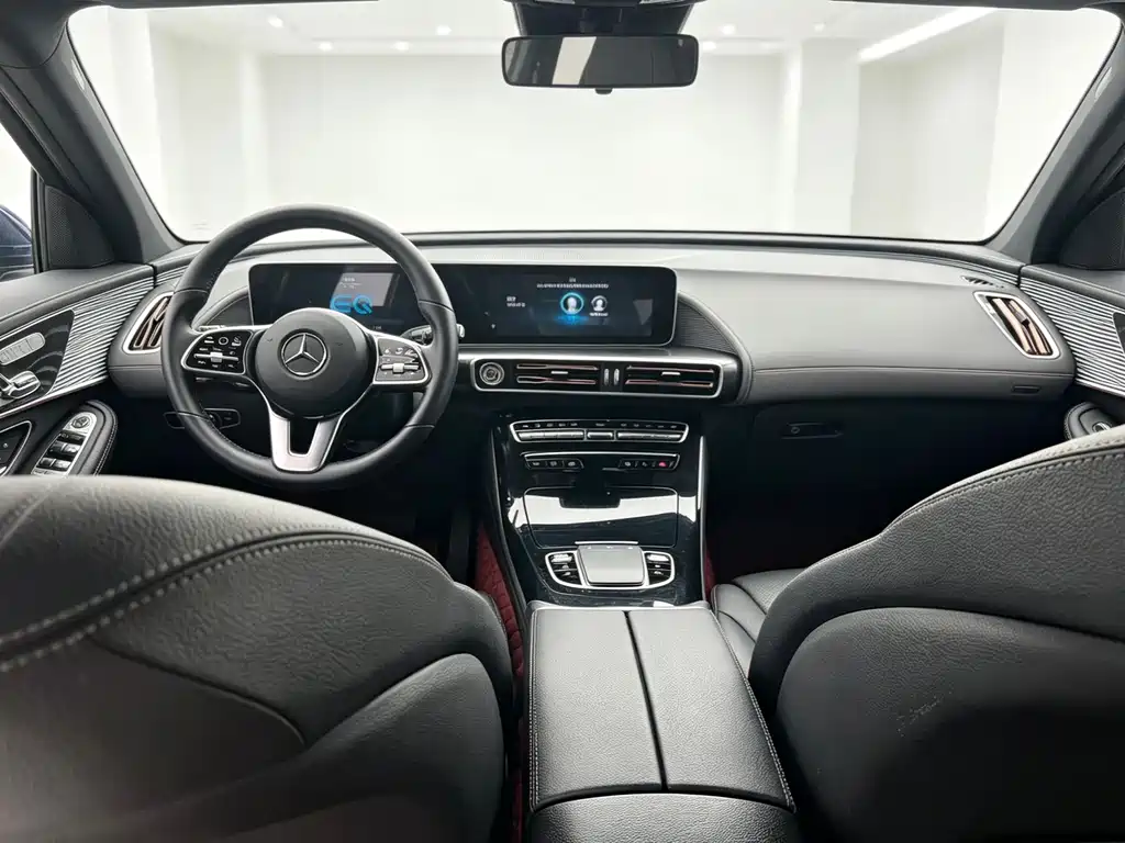 Mercedes-Benz EQC — миниатюра 6