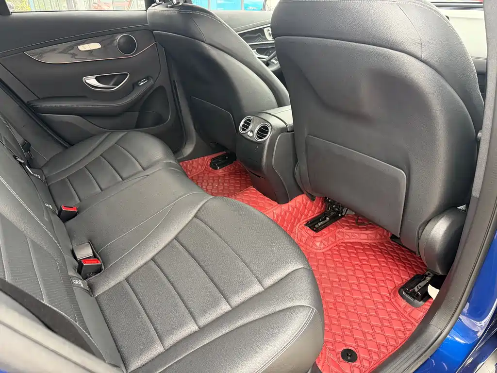 Mercedes-Benz EQC — миниатюра 12