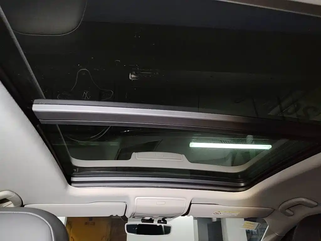 Volkswagen Tiguan X — миниатюра 18