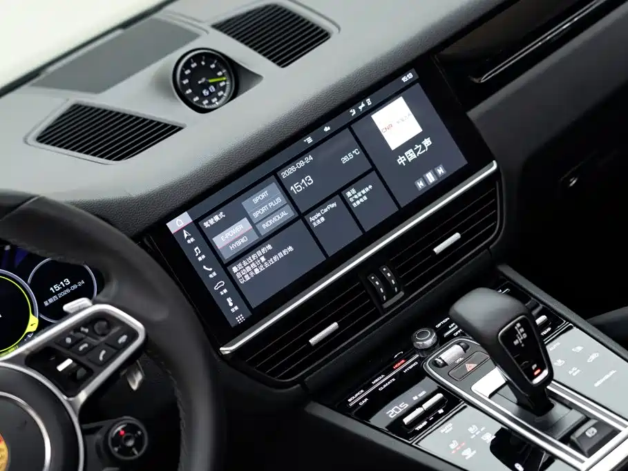Porsche Cayenne Hybrid — миниатюра 16