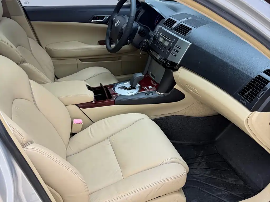 Toyota Reiz — миниатюра 21
