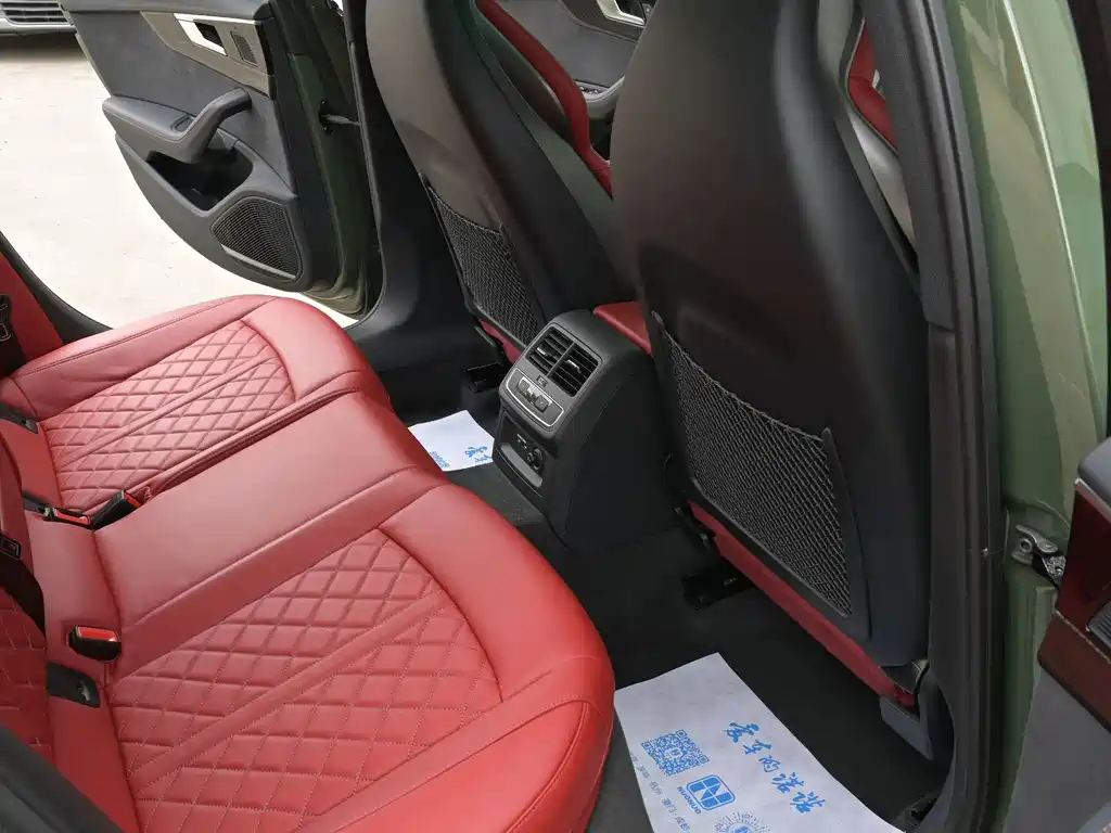 Audi S4 — миниатюра 16