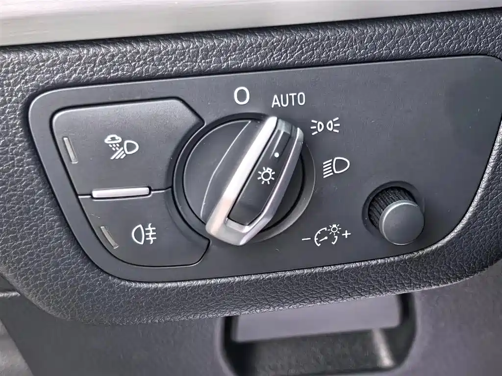 Audi Q5L — миниатюра 11