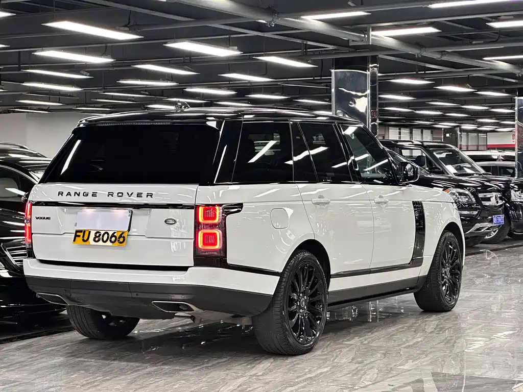 Land Rover Range Rover — миниатюра 4