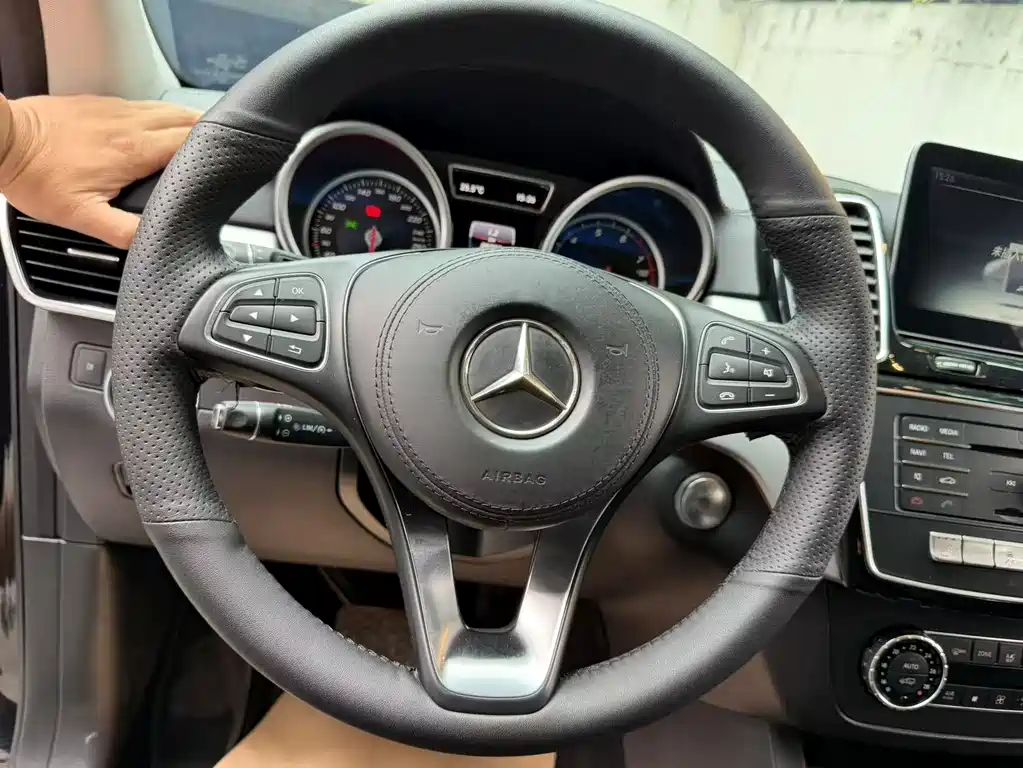 Mercedes-Benz GLS 2016 GLS 400 4MATIC