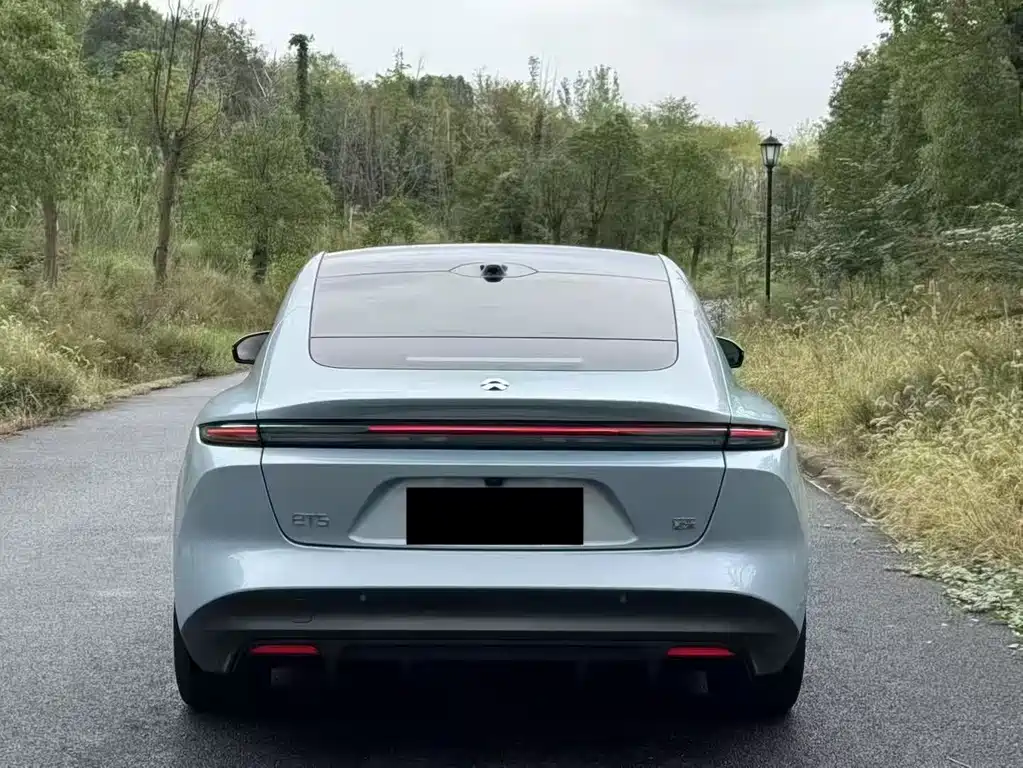 NIO NIO ET5