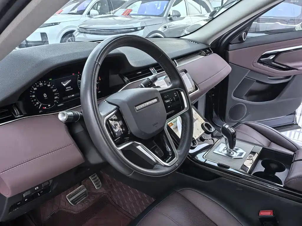 Land Rover Evoque PHEV — миниатюра 6