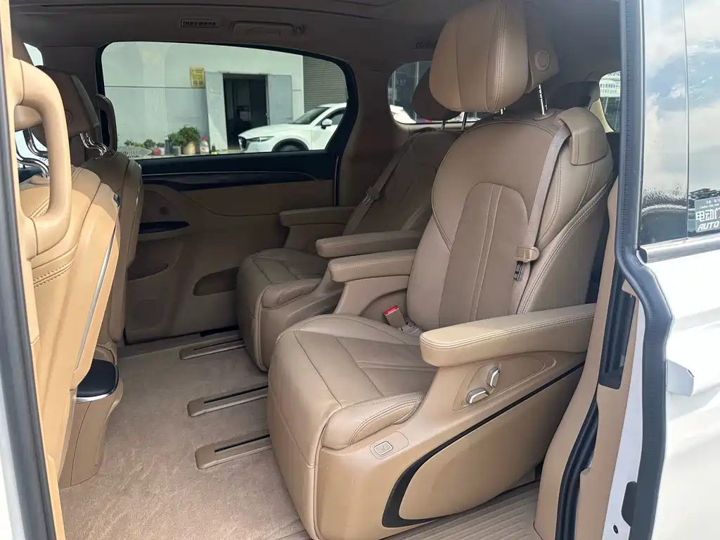 Buick GL8 2021 ES 653T Luxury