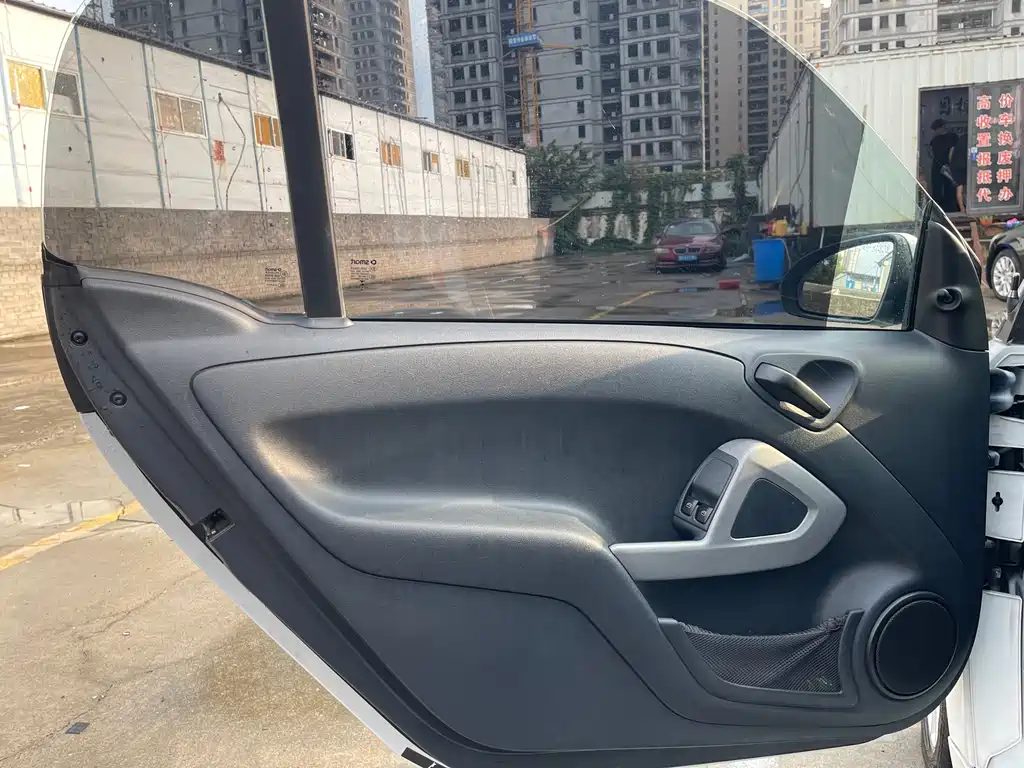 smart Smart Fortwo — миниатюра 9