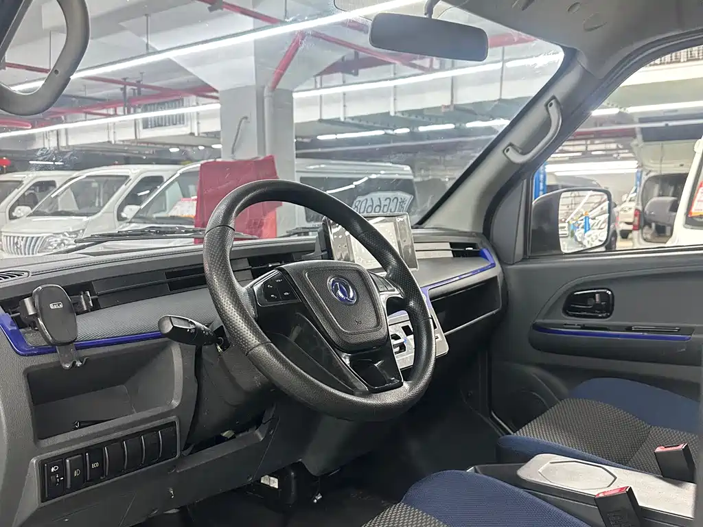 DONGFENG YUFENG EM27