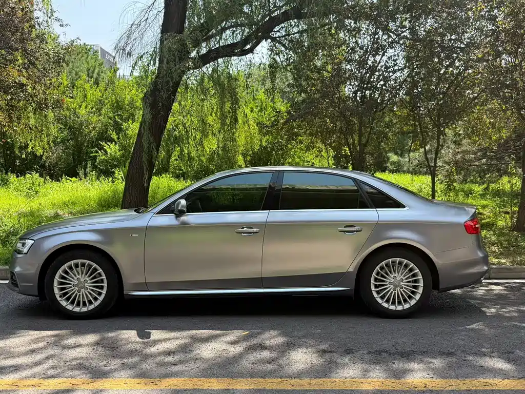 Audi A4L 2016 35 TFSI S line Comfort