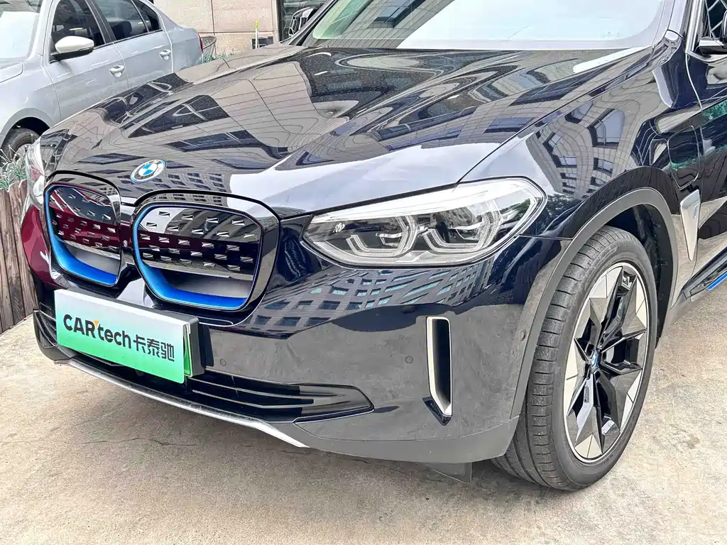 BMW iX3 — миниатюра 9