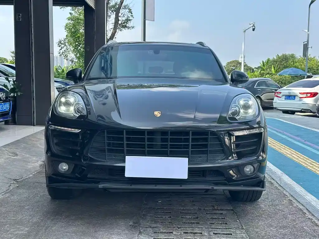 Porsche Macan — миниатюра 2