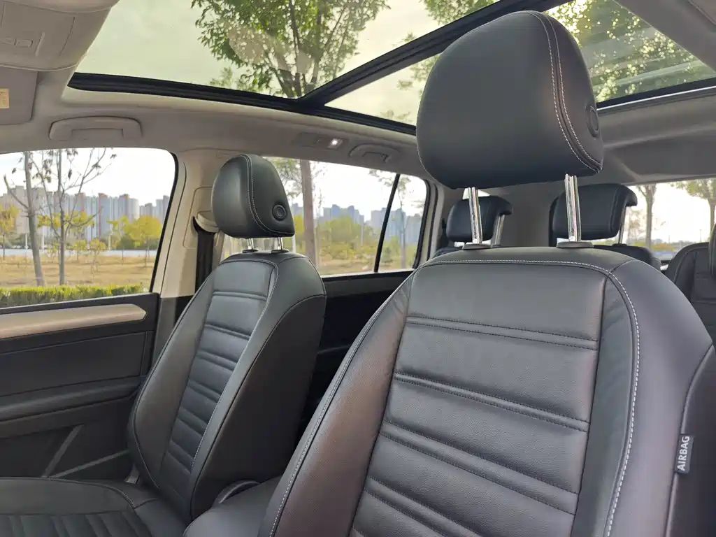 Volkswagen Touran — миниатюра 21