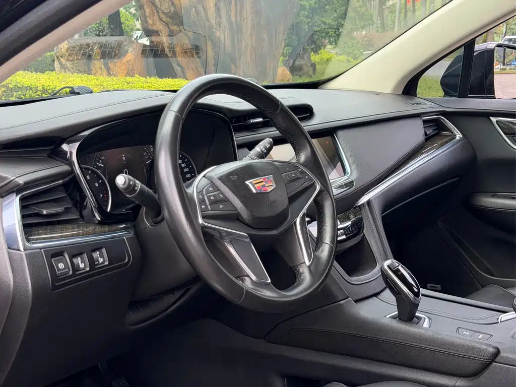 Cadillac XT5 — миниатюра 8