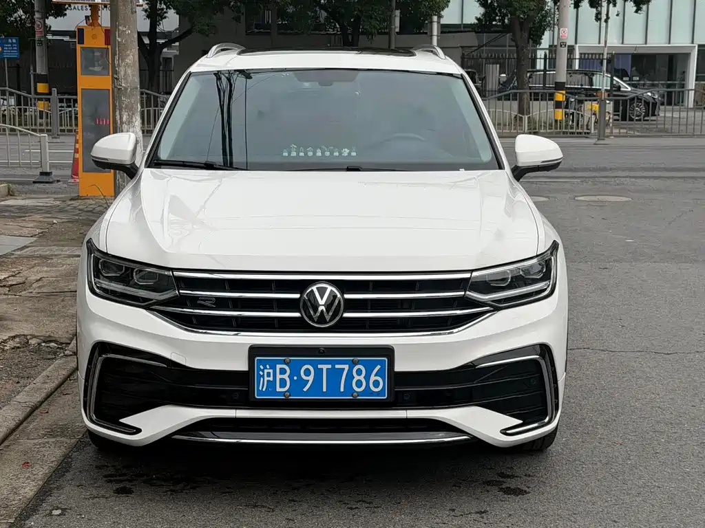 Volkswagen Tiguan L — миниатюра 2