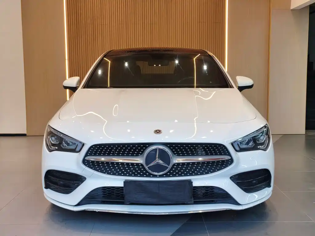 MERCEDES-BENZ CLA