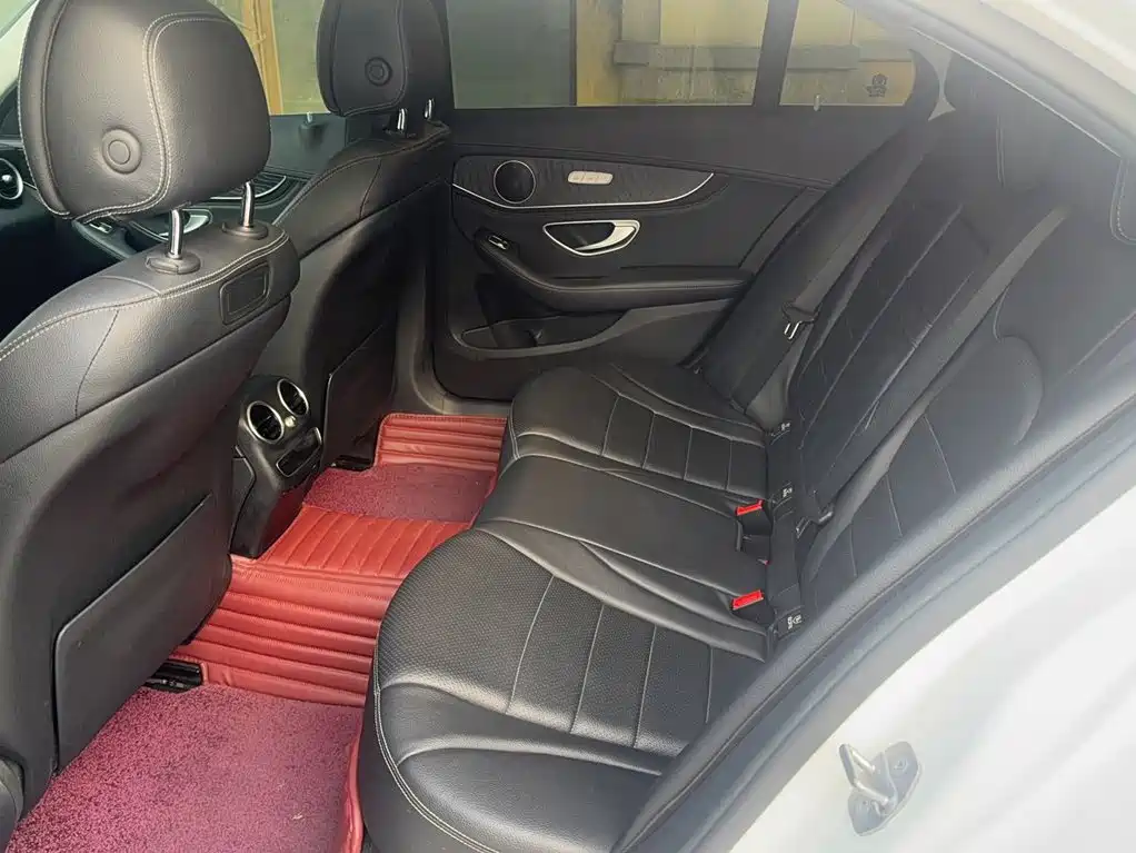Mercedes-Benz C-Class — миниатюра 10