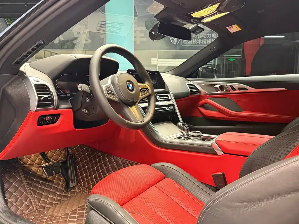BMW 8 Series — миниатюра 7