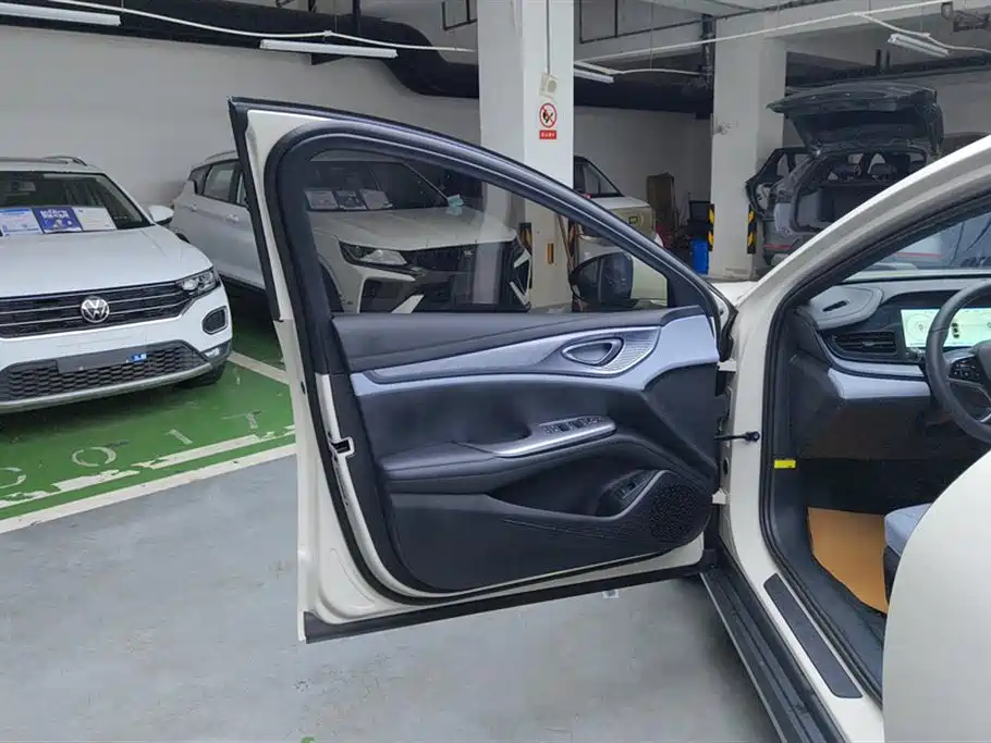 BYD Seal 2023 DM-i 1.5L 121km Luxury