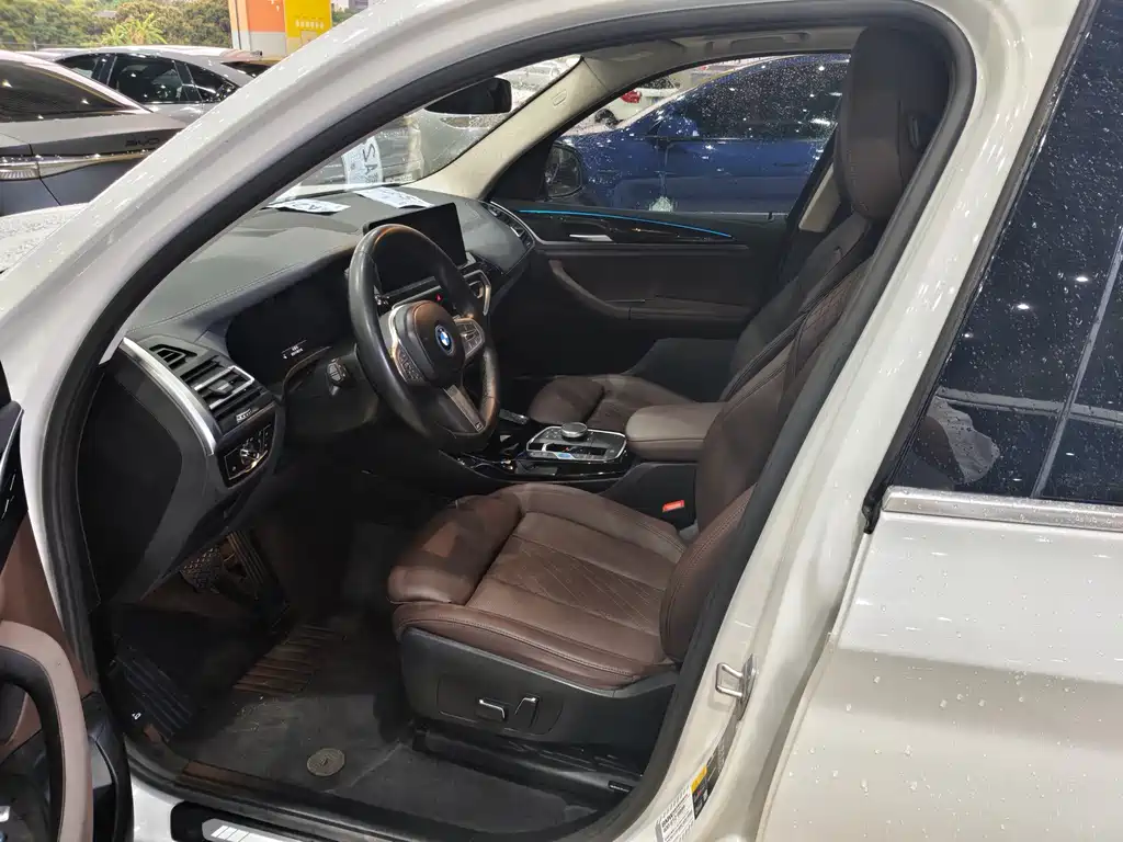 BMW iX3 2024 Lead