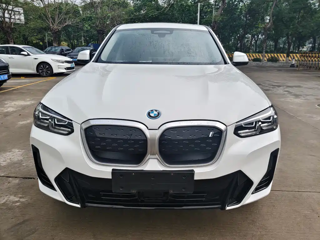 BMW iX3 2024 Lead