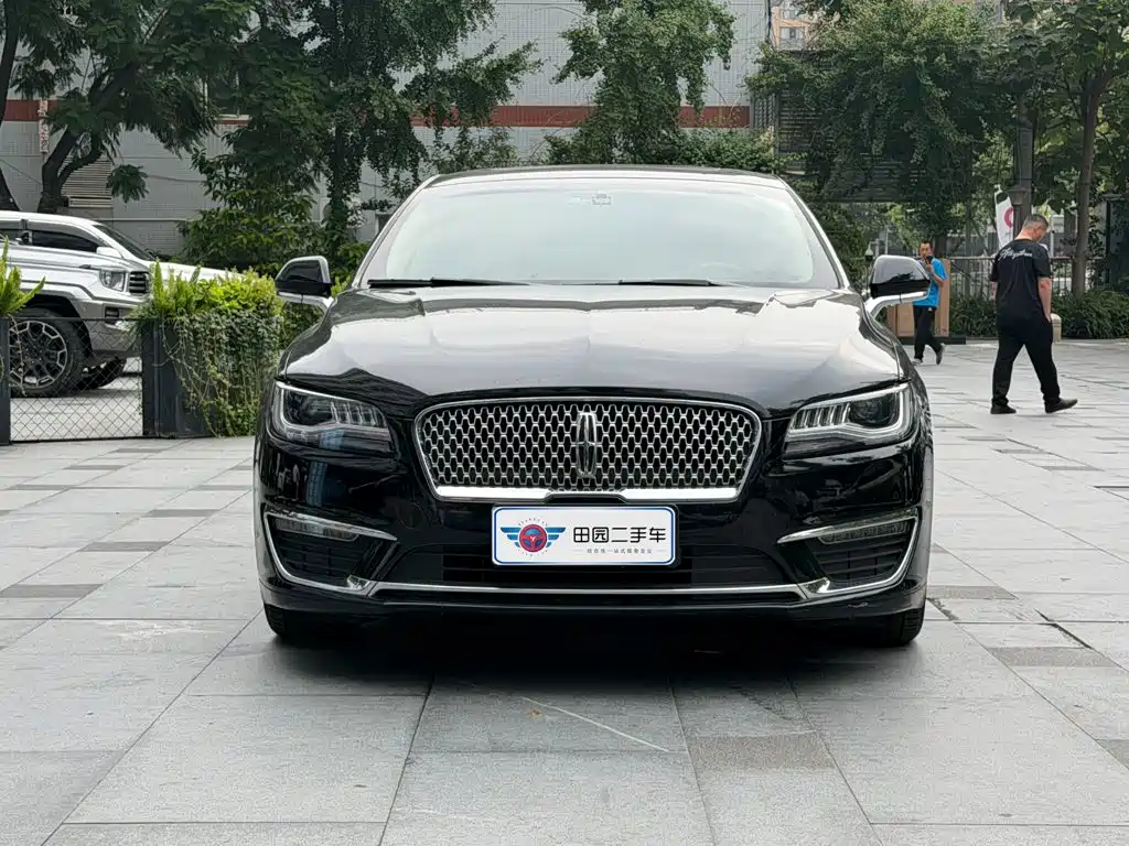 Lincoln MKZ — миниатюра 2