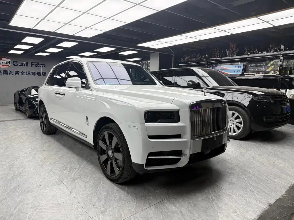Rolls-Royce Cullinan 2018 мест