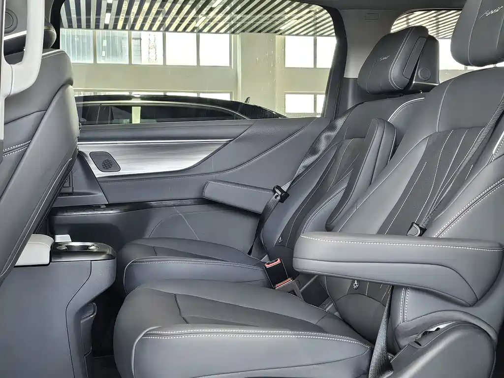 BUICK GL8 NEW ENERGY