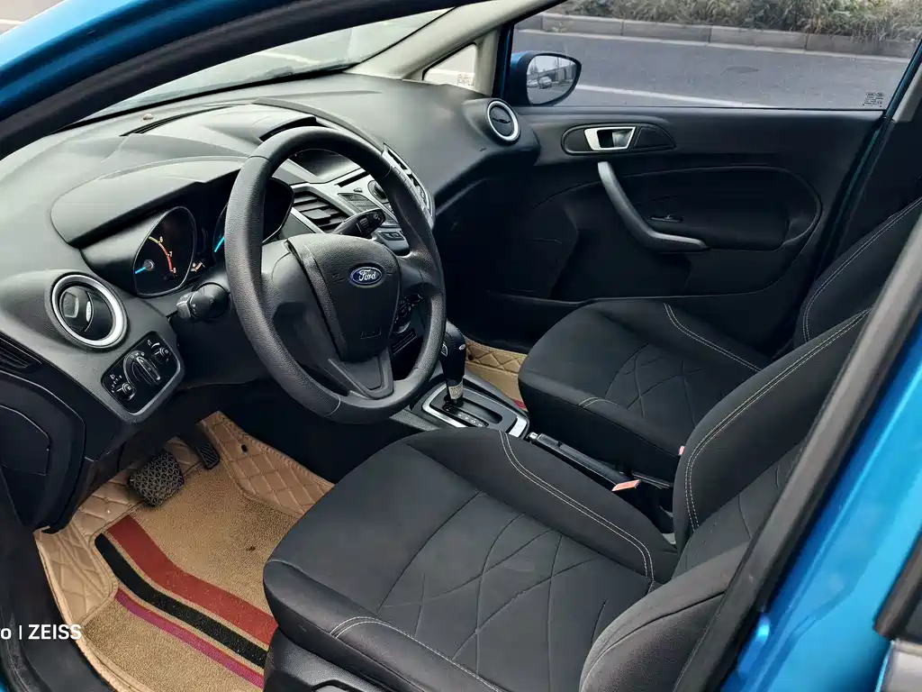 Ford Fiesta — миниатюра 8