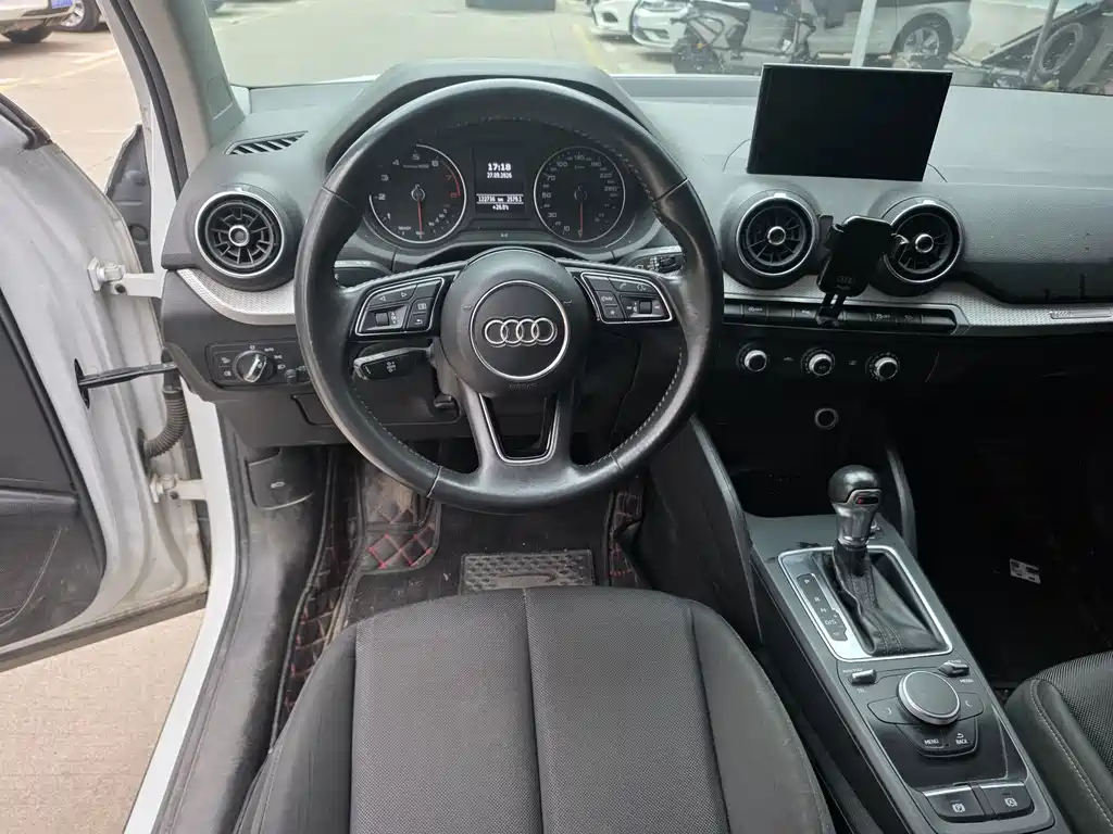 Audi Q2L — миниатюра 4
