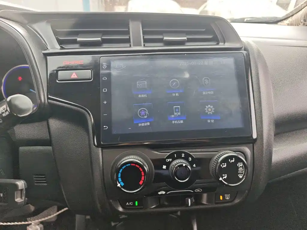 Honda Fit — миниатюра 13