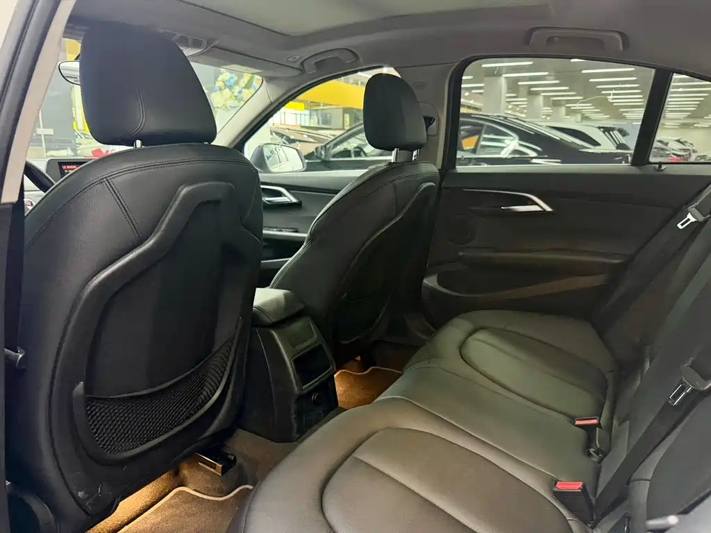 BMW 1 Series — миниатюра 10