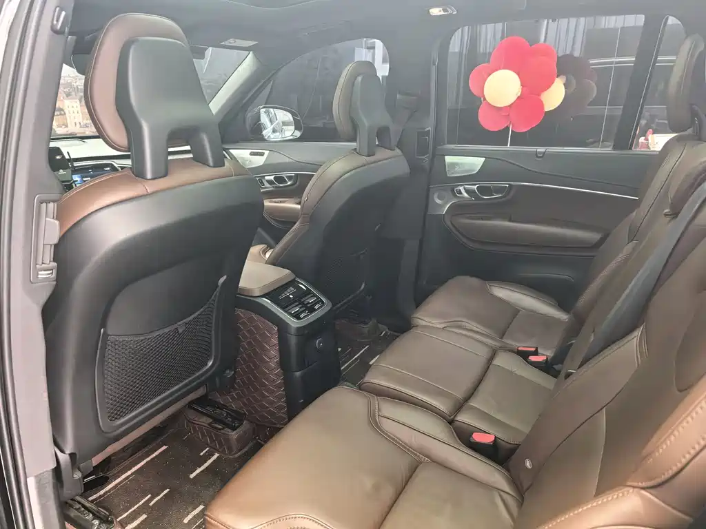 Volvo XC90 2022 E T8 Luxury 7 мест