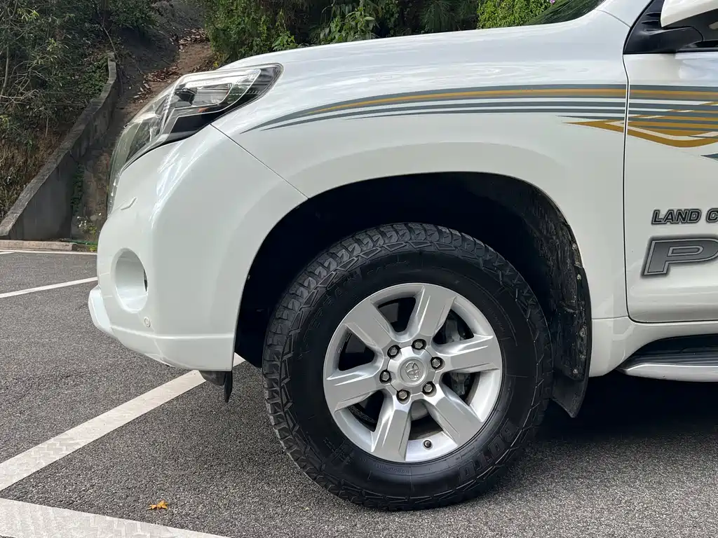Toyota Prado — миниатюра 4
