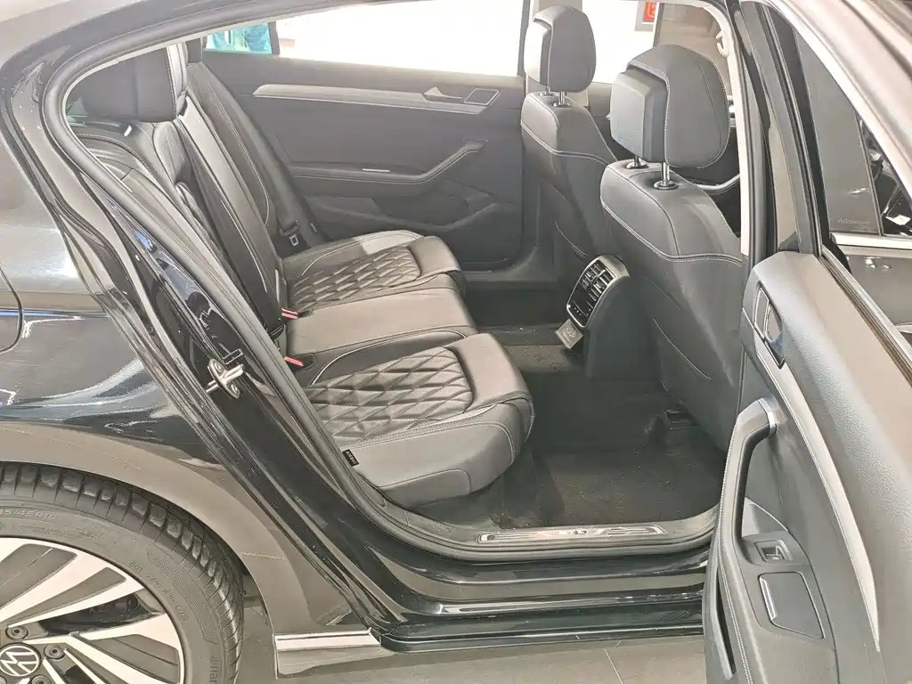 Volkswagen 迈腾 PHEV — миниатюра 7