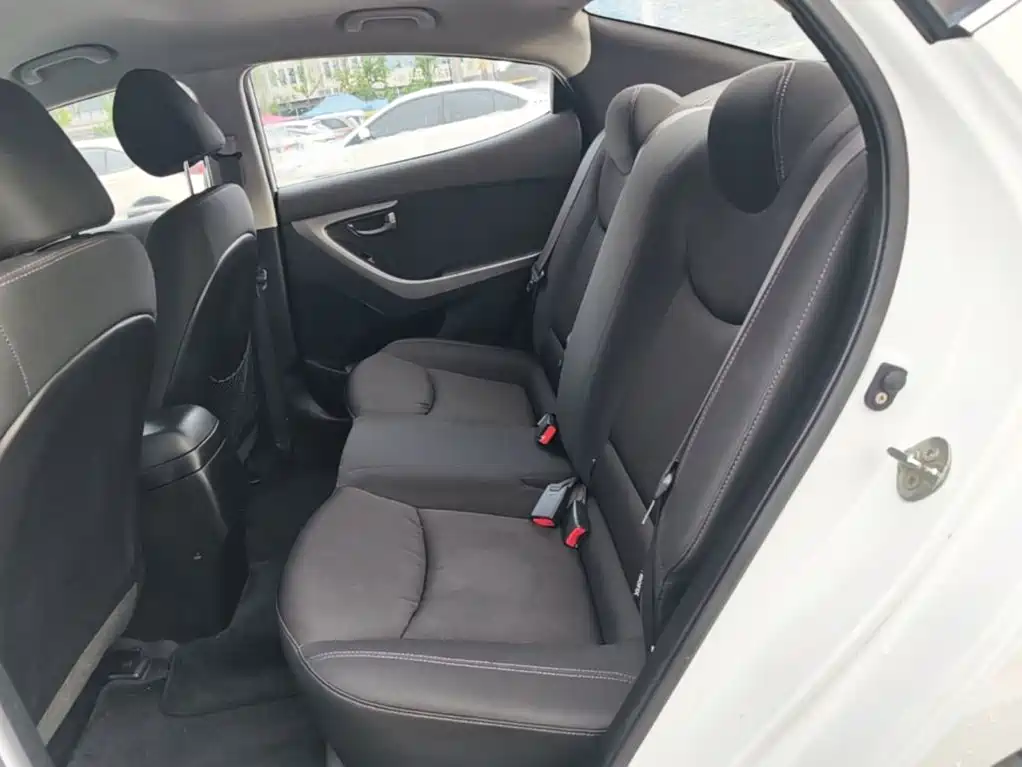 Hyundai Elantra Langdong — миниатюра 17